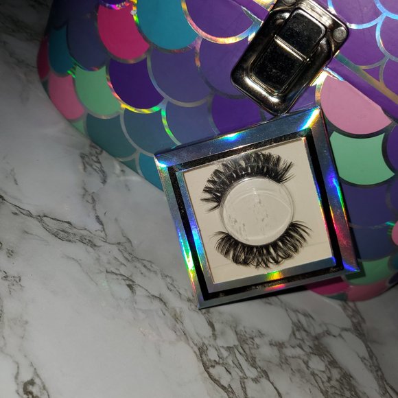 False eyelashes - Picture 5 of 11